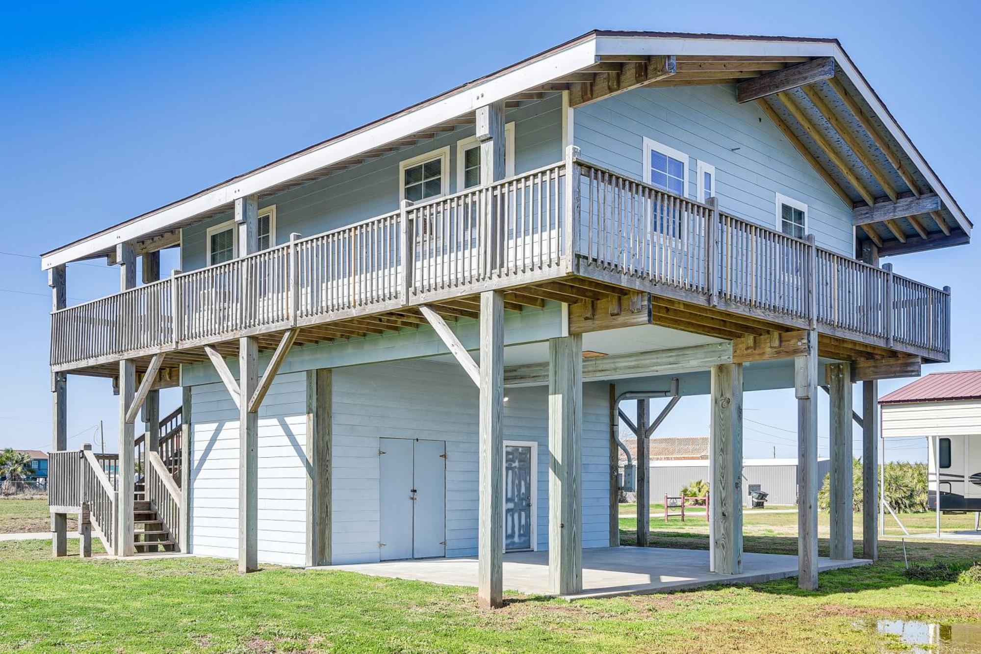 Crystal Beach Home With 2 Grills Walk To Shore! ภายนอก รูปภาพ